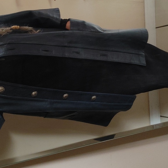 Early 60s Slate Blue Leather Coat Size 6 - Picture 13 of 17